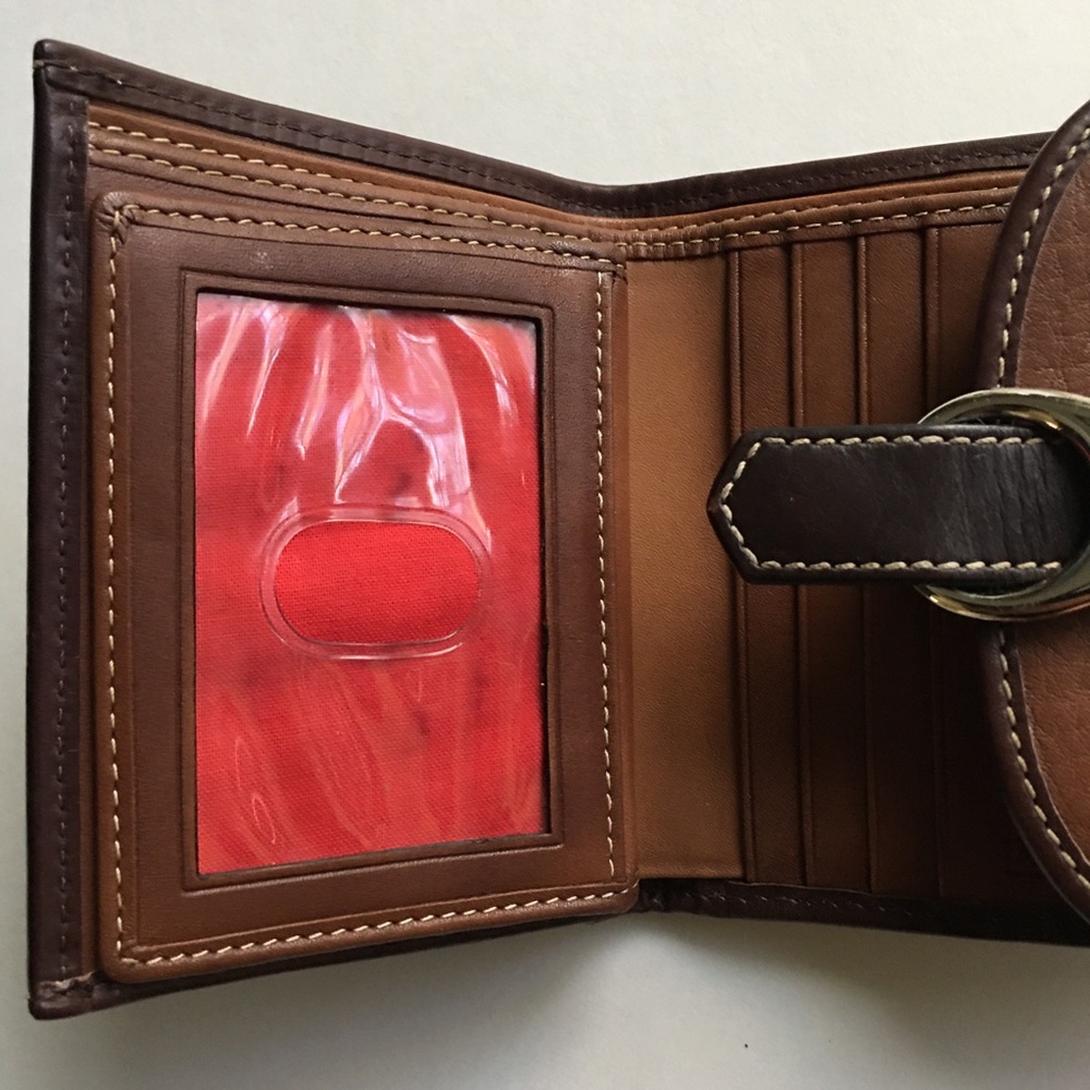 Dooney & Bourke Wallet Pebbled Leather Small Brown Silver Snap Zip 8 Slots - Picture 10 of 10